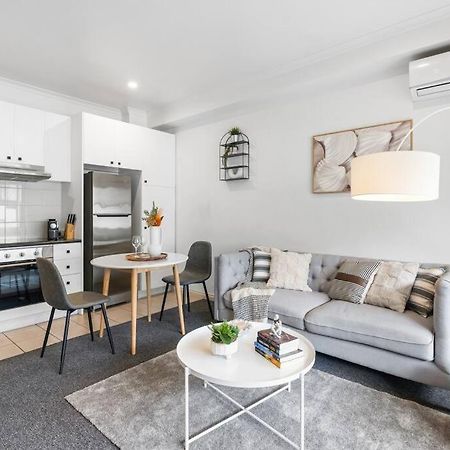 Cozy 1 Bedder In St Kilda With Balcony Apartman Melbourne Kültér fotó