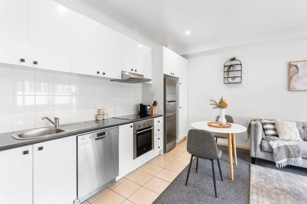 Cozy 1 Bedder In St Kilda With Balcony Apartman Melbourne Kültér fotó