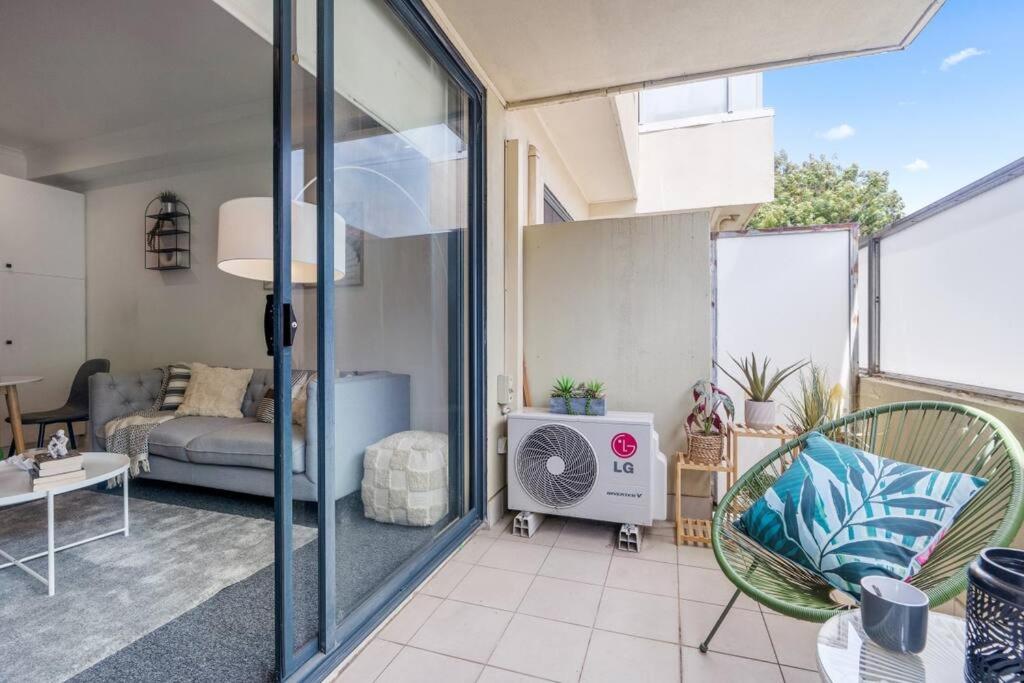 Cozy 1 Bedder In St Kilda With Balcony Apartman Melbourne Kültér fotó