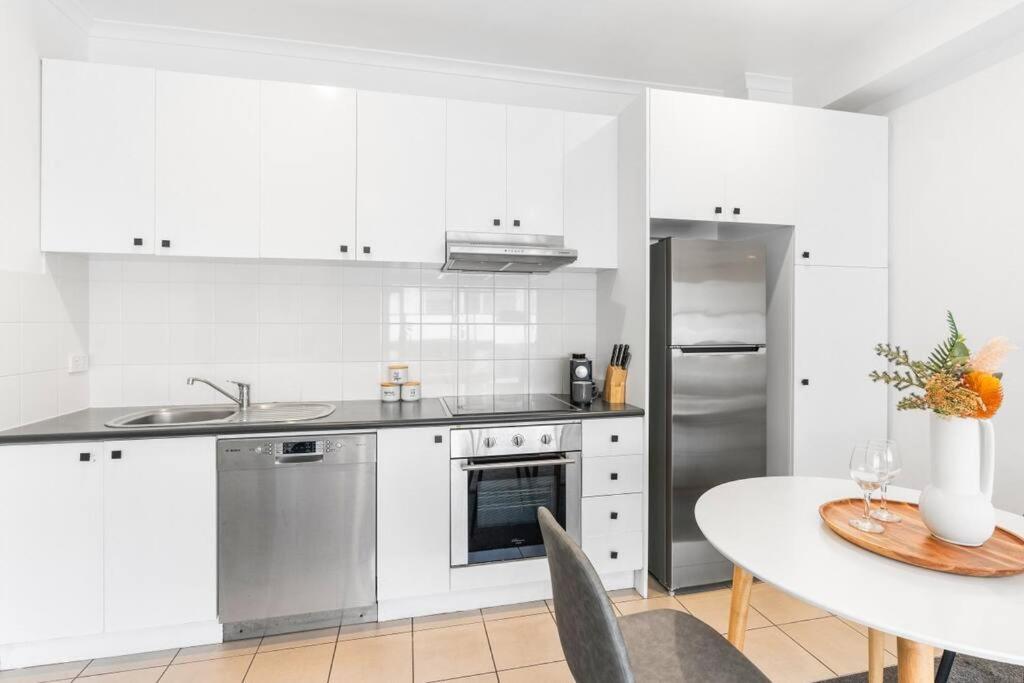 Cozy 1 Bedder In St Kilda With Balcony Apartman Melbourne Kültér fotó