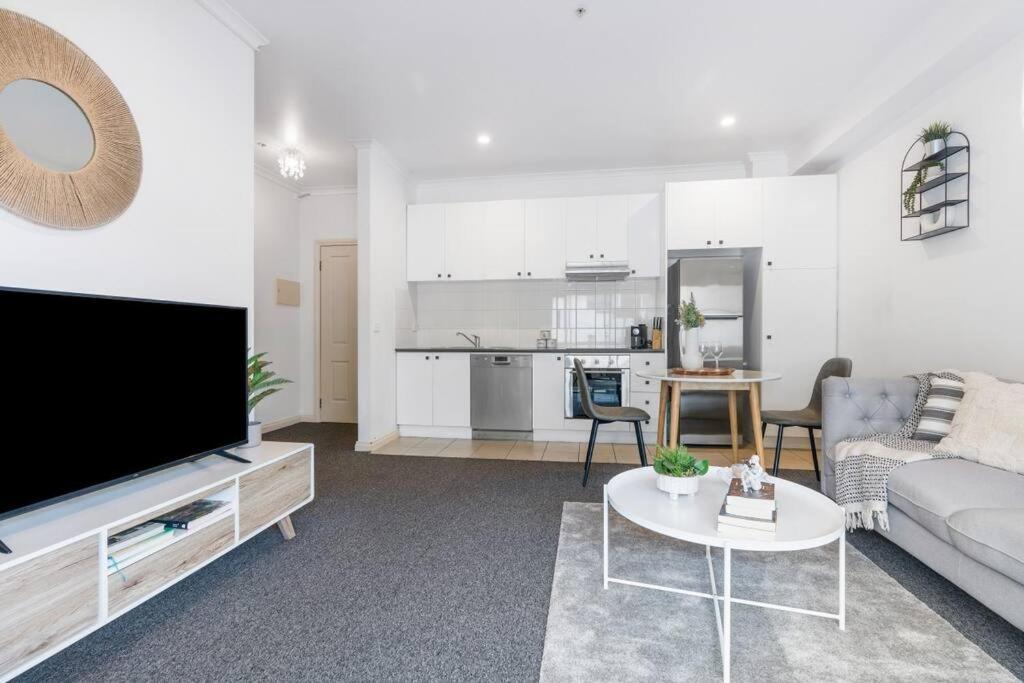 Cozy 1 Bedder In St Kilda With Balcony Apartman Melbourne Kültér fotó